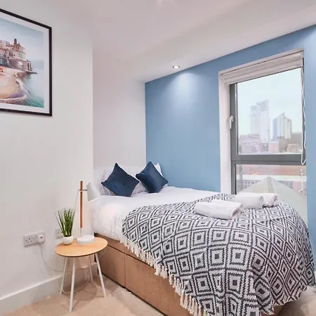 Apartmán Large Duplex Penthouse In Leeds - Parking