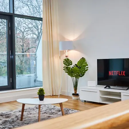 Large Duplex Penthouse In Leeds - Parking Leeds (West Yorkshire)