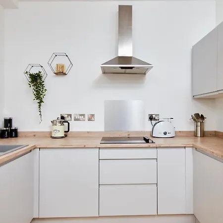 Large Duplex Penthouse In Leeds - Parking Leeds (West Yorkshire)
